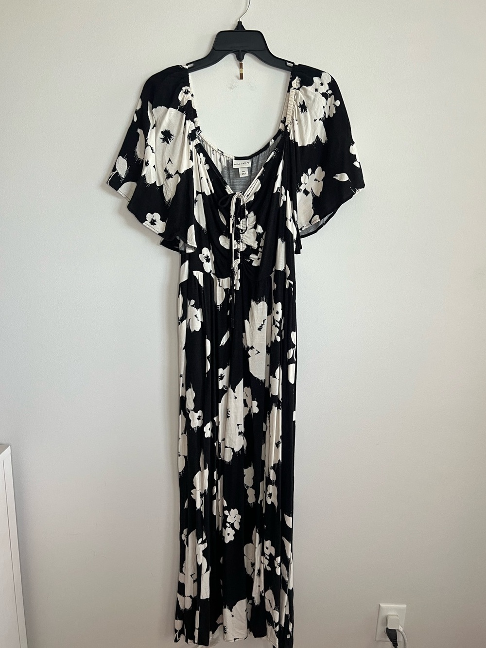 Ava & Viv Black and White Floral Maxi Dress